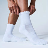 Feetures High Performance Max Cushion Quarter Tall Scallop Sock